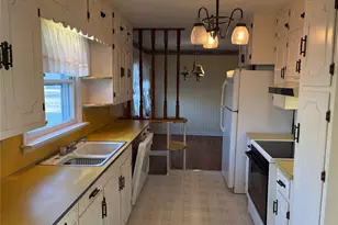 984 N Monroe St, La Grange, TX 78945 - Photo 10