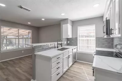 10014 Quiet Hill Road, La Porte, TX 77571 - Photo 12