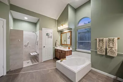 4215 Valley Glade Drive, Houston, TX 77345 - Photo 18