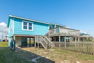902 Treaty Dr, Surfside Beach, TX 77541 - Photo 8