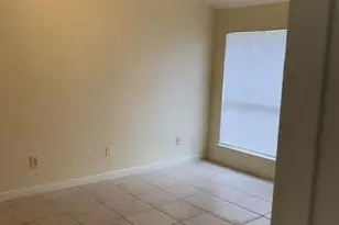 11806 Plumpoint Dr, Houston, TX 77099 - Photo 4