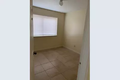 11806 Plumpoint Drive, Houston, TX 77099 - Photo 8