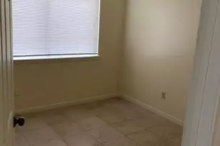 11806 Plumpoint Dr, Houston, TX 77099 - Photo 8