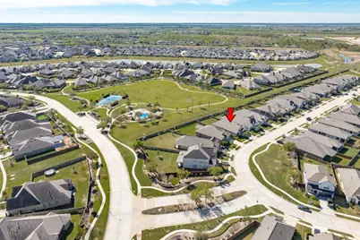 10115 Maclaren Drive, Iowa Colony, TX 77583 - Photo 32