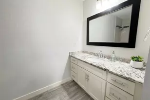 1881 Bering Dr, Houston, TX 77057 - Photo 16
