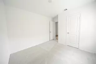 9530 Brookside Point Dr, Baytown, TX 77521 - Photo 14