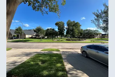 8911 Silent Willow Lane, Sugar Land, TX 77479 - Photo 32