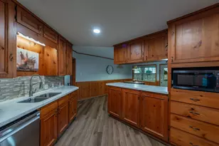 330 N 4th St, Beasley, TX 77417 - Photo 28