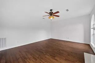 410 Annes Way, Stafford, TX 77477 - Photo 16