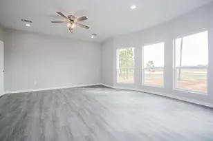 12328 N Chestnut Hls Dr, Conroe, TX 77303 - Photo 18