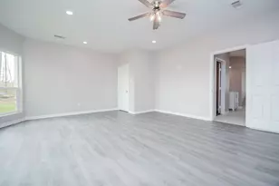 12328 N Chestnut Hls Dr, Conroe, TX 77303 - Photo 20