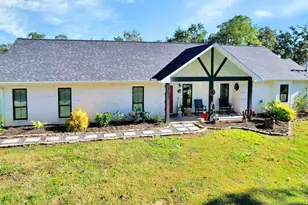 295 County Rd 687, Angleton, TX 77515 - Photo 1