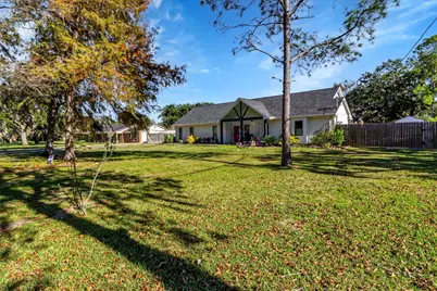 295 County Road 687, Angleton, TX 77515 - Photo 6