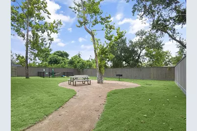 2410 Vaughn Street #E, Houston, TX 77093 - Photo 32