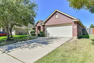 13719 Rolling River Ln, Houston, TX 77044 - Photo 2