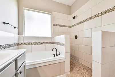 13719 Rolling River Lane, Houston, TX 77044 - Photo 20