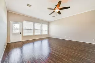 13719 Rolling River Ln, Houston, TX 77044 - Photo 6