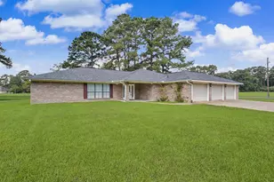 20 Shallow Spgs, Trinity, TX 75862 - Photo 2