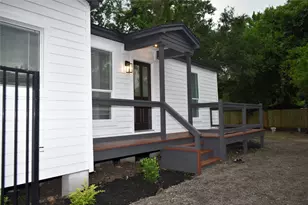 9401 Heatherside St, Houston, TX 77016 - Photo 6
