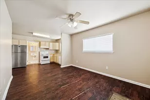 1225 W 25th St, Houston, TX 77008 - Photo 2
