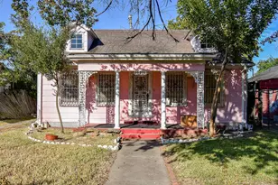 2827 Robertson St, Houston, TX 77009 - Photo 1