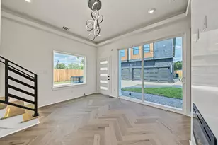 5109 Higgins St, Houston, TX 77033 - Photo 4