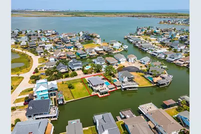 1331 Coral Way, Tiki Island, TX 77554 - Photo 38