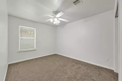 1107 Hampton Villa Lane, Houston, TX 77047 - Photo 8