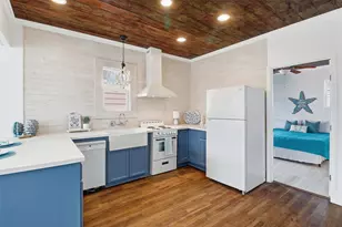 1812 20th St, Galveston, TX 77550 - Photo 12