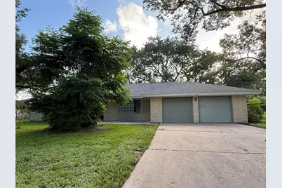1704 Jones Street, Alvin, TX 77511 - Photo 2