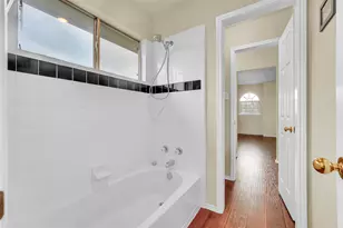 2754 Red Oak Dr, Grand Prairie, TX 75052 - Photo 38