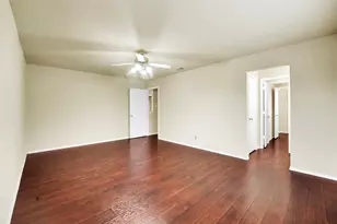 2754 Red Oak Dr, Grand Prairie, TX 75052 - Photo 36