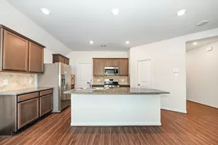 1022 Schooner St, Crosby, TX 77532 - Photo 2