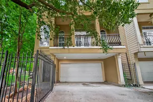 1015 Stanford St, Houston, TX 77019 - Photo 2