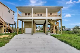 120 Jewel Dr, Crystal Beach, TX 77650 - Photo 1