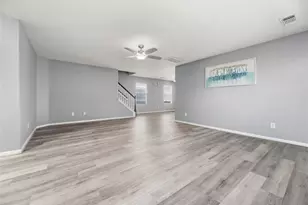 10902 Tobar Falls Cir, Houston, TX 77064 - Photo 6