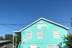 717 6th St, San Leon, TX 77539 - Photo 1