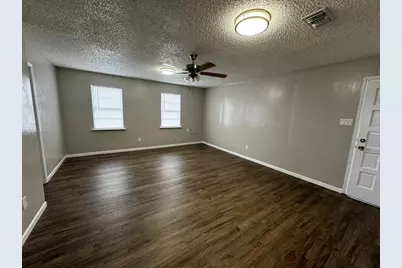 717 6th Street, San Leon, TX 77539 - Photo 2