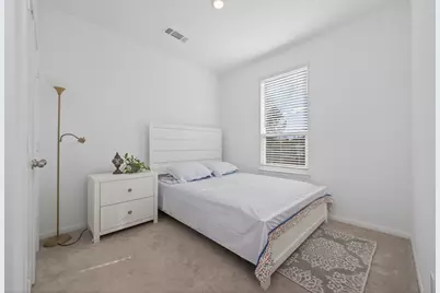 7326 Madison Commons Lane, Houston, TX 77075 - Photo 8