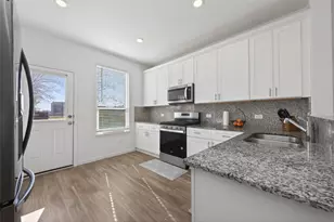7326 Madison Cmns Ln, Houston, TX 77075 - Photo 10