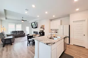 2818 Bluebonnet Ridge Dr, Conroe, TX 77304 - Photo 2