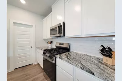 2818 Bluebonnet Ridge Drive, Conroe, TX 77304 - Photo 12