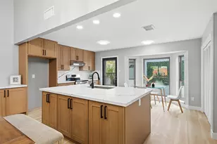 2026 Ashford Hollow Ln, Houston, TX 77077 - Photo 8
