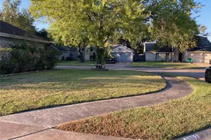 3002 Avanti Ct, Pearland, TX 77584 - Photo 2