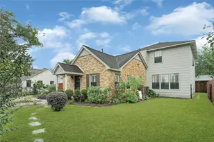 317 Avenue of Oaks St, Houston, TX 77009 - Photo 1