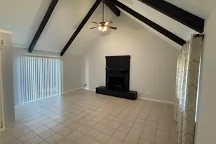 7 Sun Meadow Blvd, Friendswood, TX 77546 - Photo 2