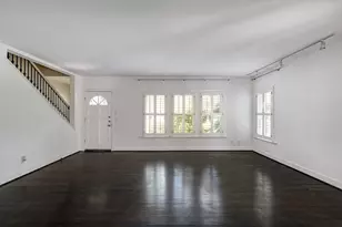 1919 W McKinney St, Houston, TX 77019 - Photo 2