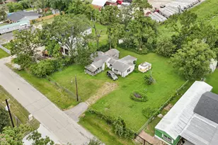 7329 Glen Falls St, Houston, TX 77049 - Photo 10