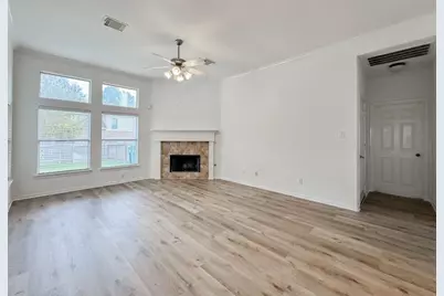73 E Montfair Boulevard, The Woodlands, TX 77382 - Photo 18