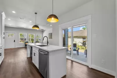 125 4th Street, San Leon, TX 77539 - Photo 14
